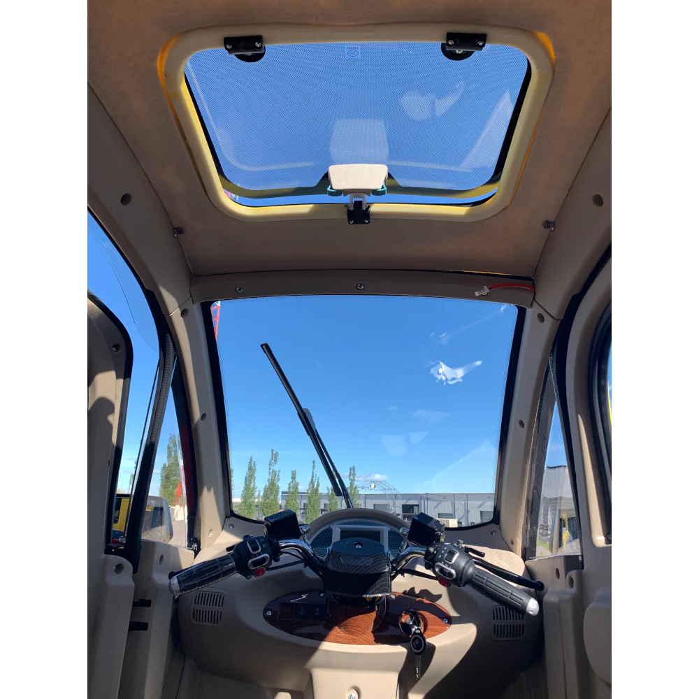 GIO GOLF ENCLOSED MOBILITY SCOOTER