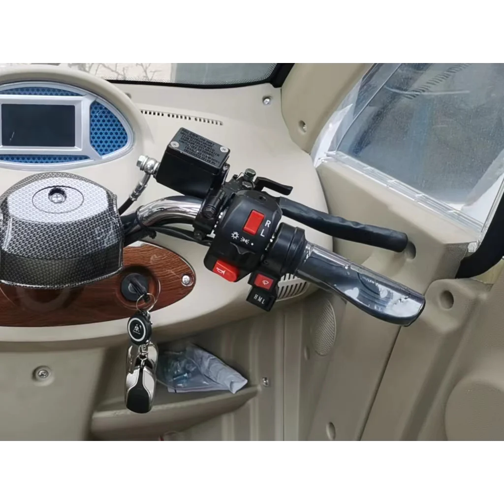 GIO GOLF ENCLOSED MOBILITY SCOOTER